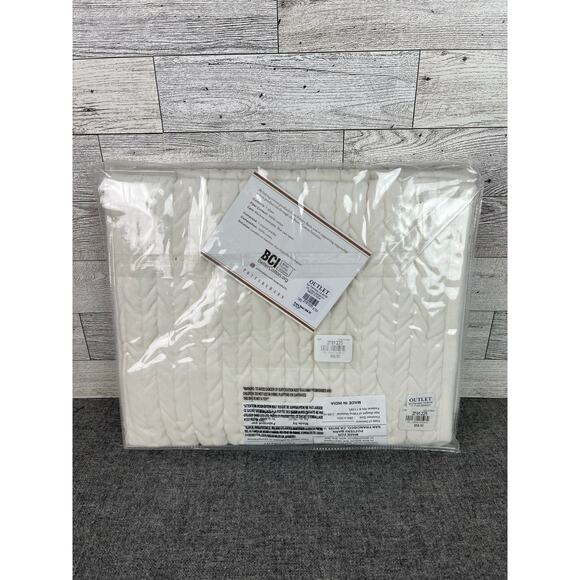 New POTTERY BARN FOUNDATIONS Velvet Channel Shams Standard White Cotton Bedding - Picture 5 of 7